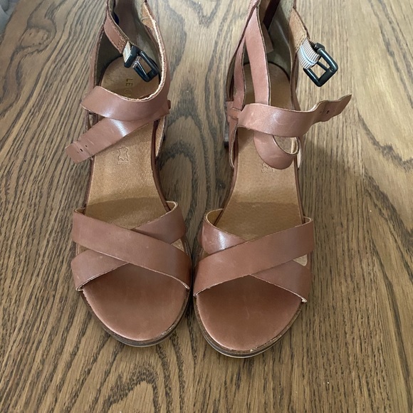 Shoes - Picture 3 of 3